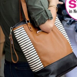 Thirty One Colorblock Tote Caramel Charm Pebble👜